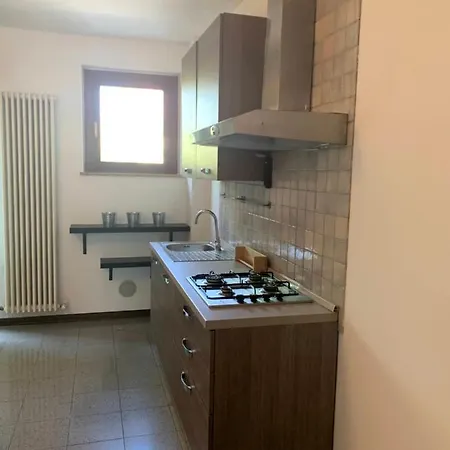 Casa Di Corso Umberto Vicino Al Mare, Alla Stazione, A Piazza Xx Settembre Ed Al Borgo Marinaro