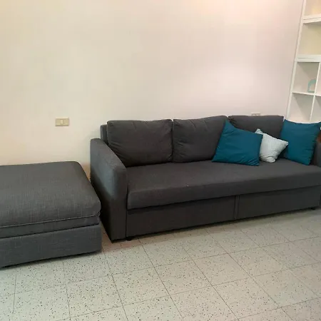 Apartment Casa Di Corso Umberto Vicino Al Mare, Alla Stazione, A Piazza Xx Settembre Ed Al Borgo Marinaro